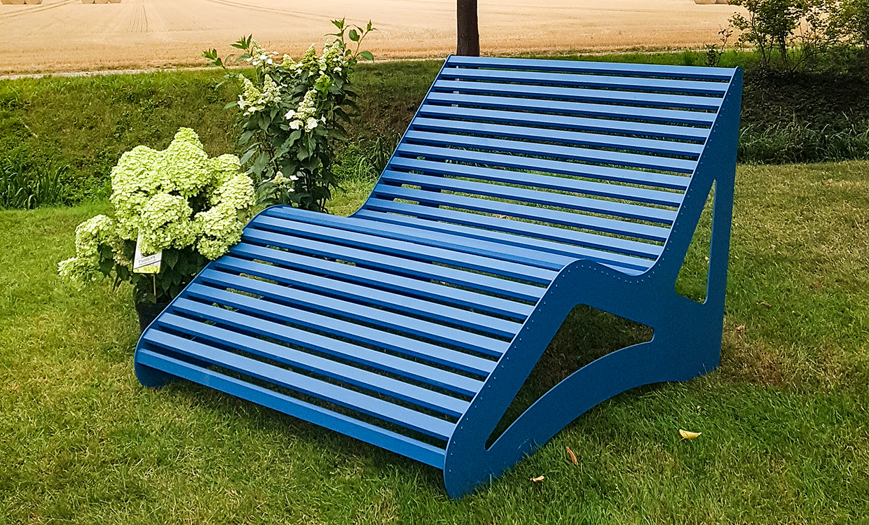 blaue Gartenmöbel aus Aluminium - Relaxliege XL Style