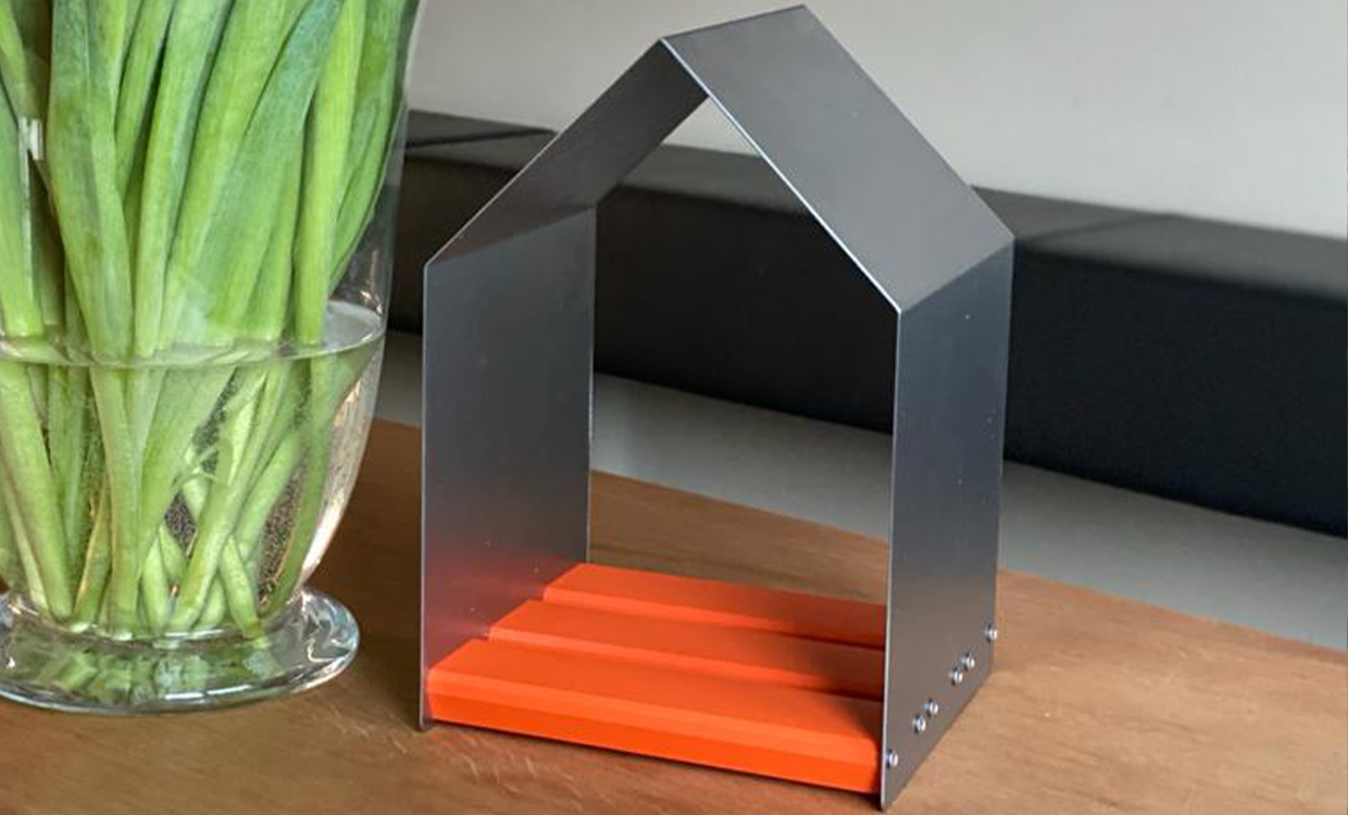 Aludesign Cava - Vase aus Aluminium und Glas