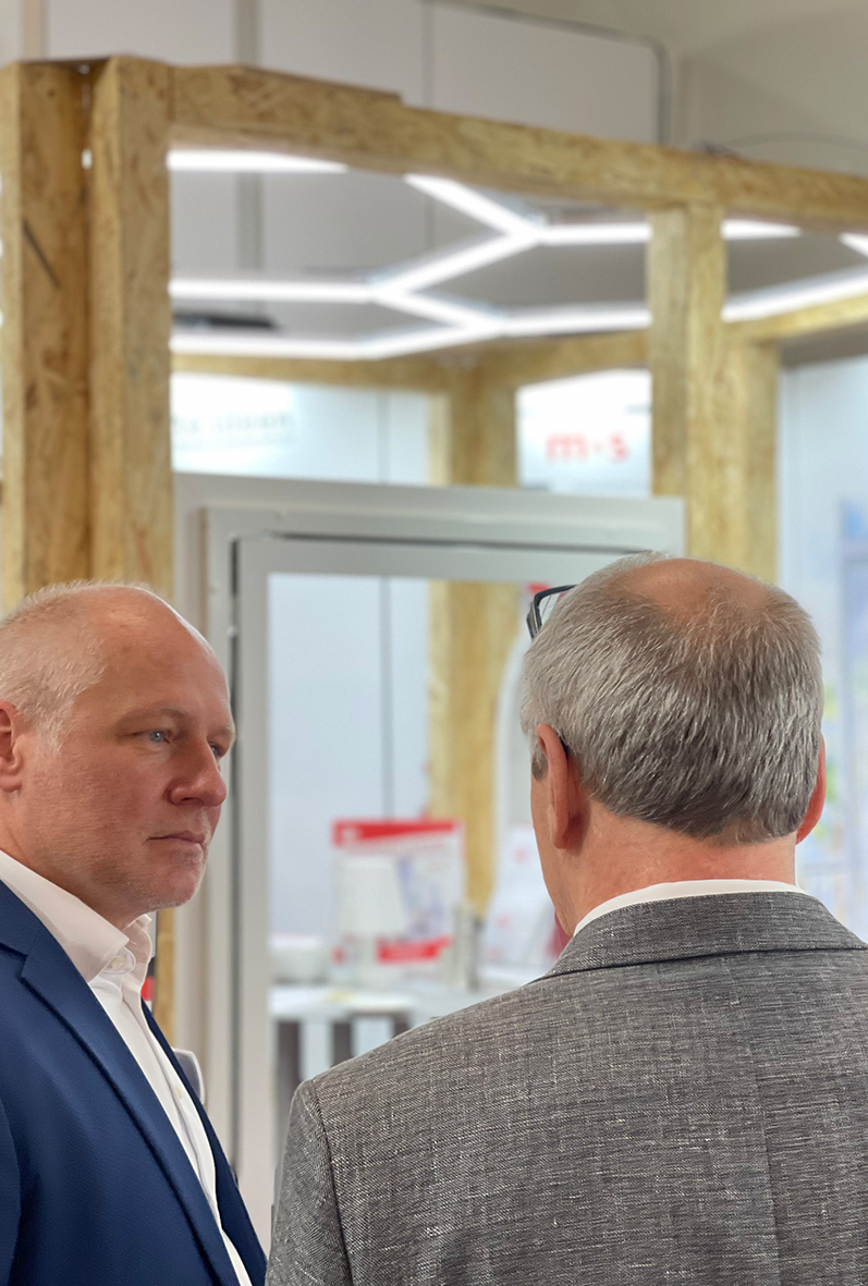 ms sprossenelemente praesentiert insektenschutzsysteme auf frontale 2024 mit ruediger.sander