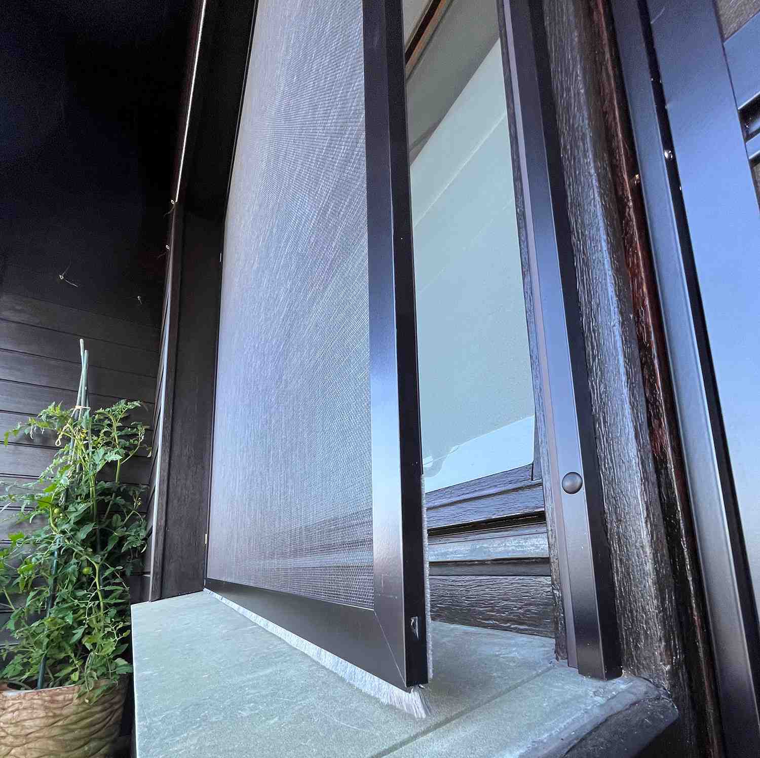 Insektenschutz Drehfenster Detailaufnahme
